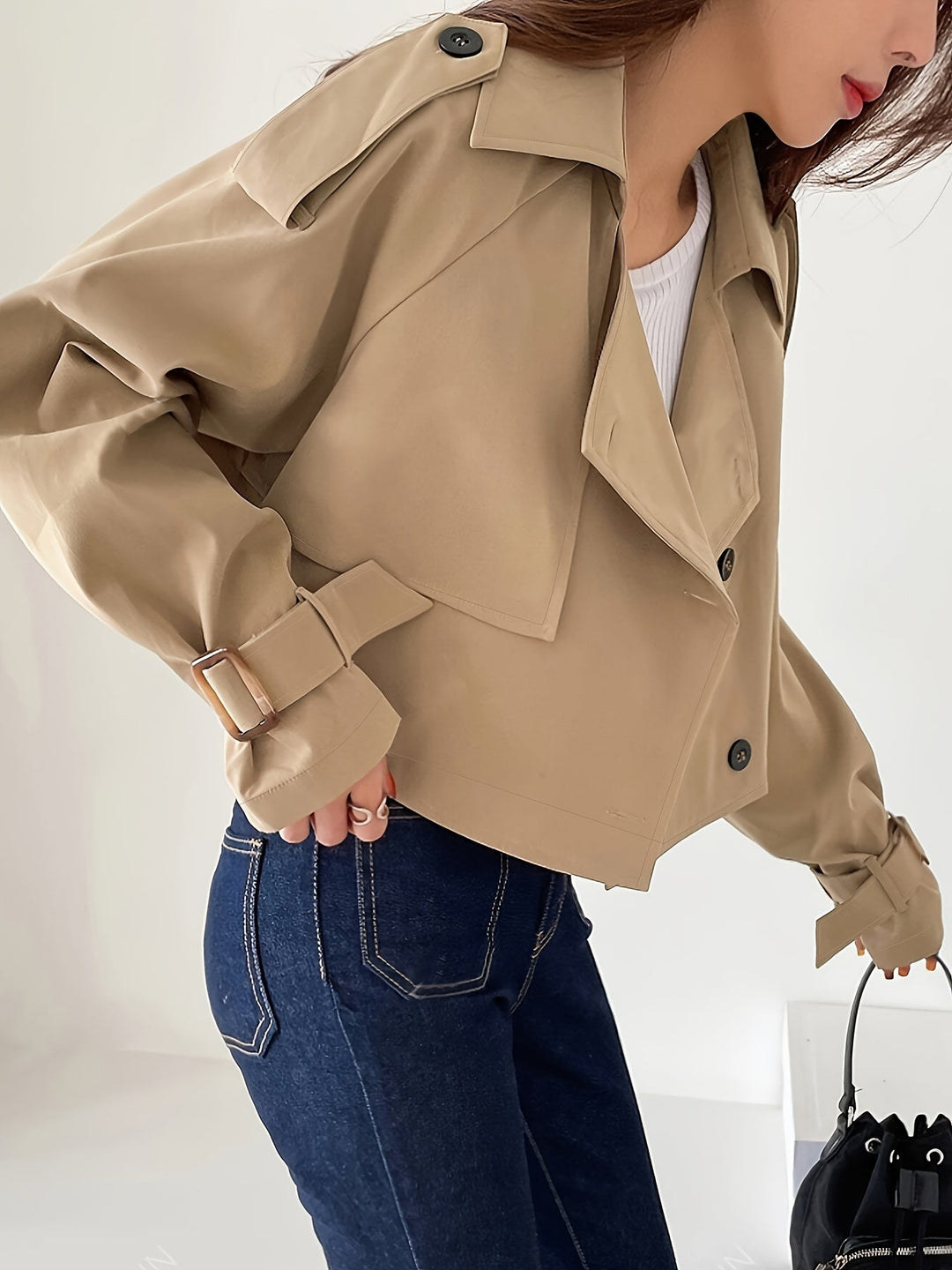 Evelyn - Elegante gabardina caqui con cuello de solapa y cierre de hebilla para mujer