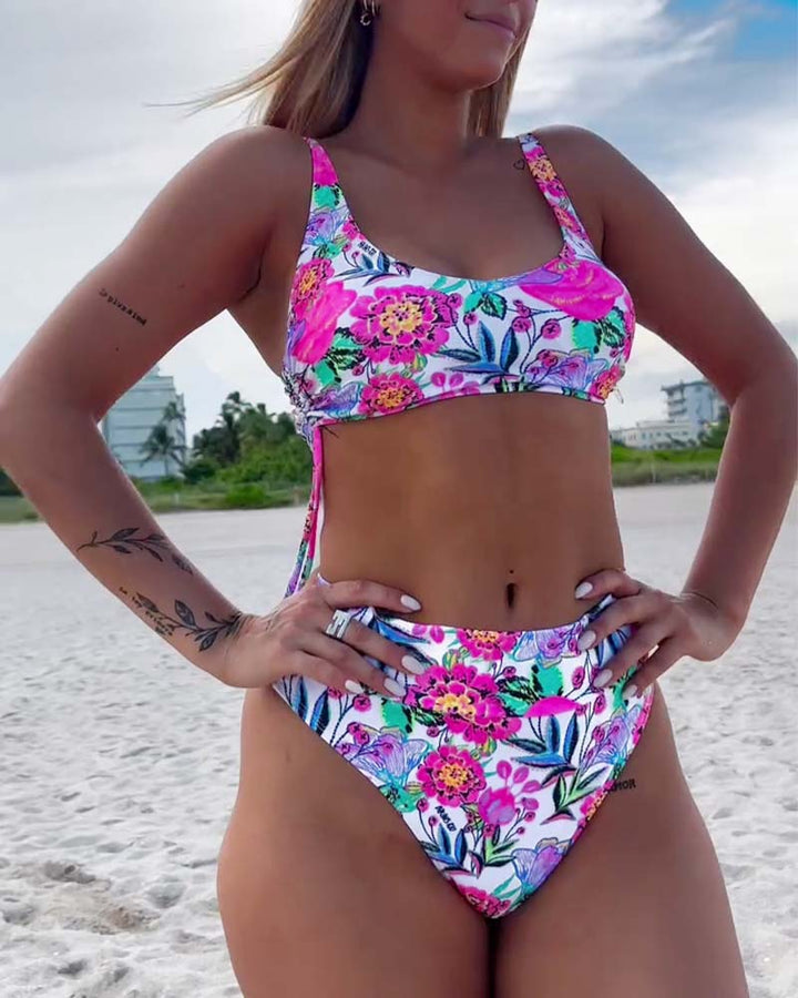 El encanto del verano - Elegante conjunto de bikini estampado de Charlotte
