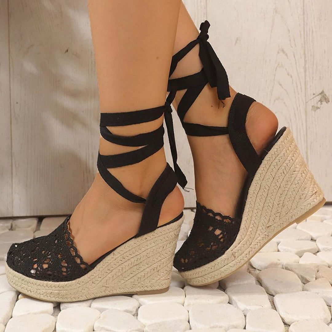 Celia - Sandalias de tacón de cuña de ganchillo para la mujer moderna