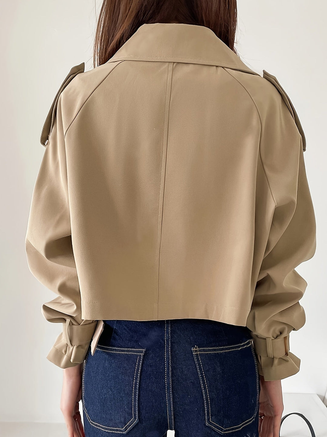 Evelyn - Elegante gabardina caqui con cuello de solapa y cierre de hebilla para mujer