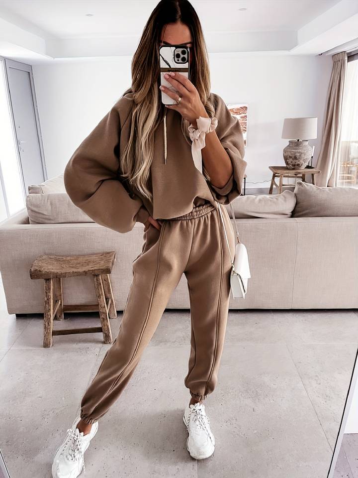 Karina - Elegante conjunto de sudadera con capucha y pantalón de chándal para mujer