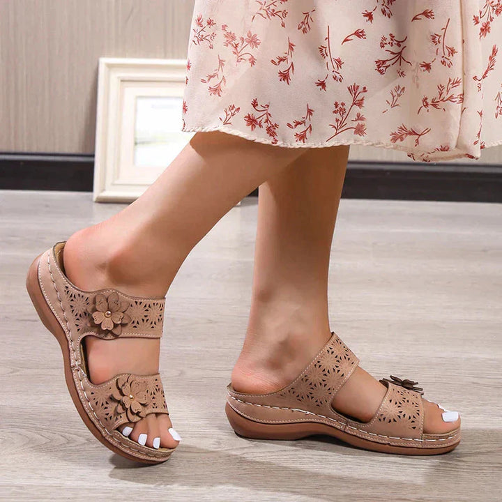 Malia - Elegantes y cómodas sandalias de tacón de cuña con estampado floral para mujer