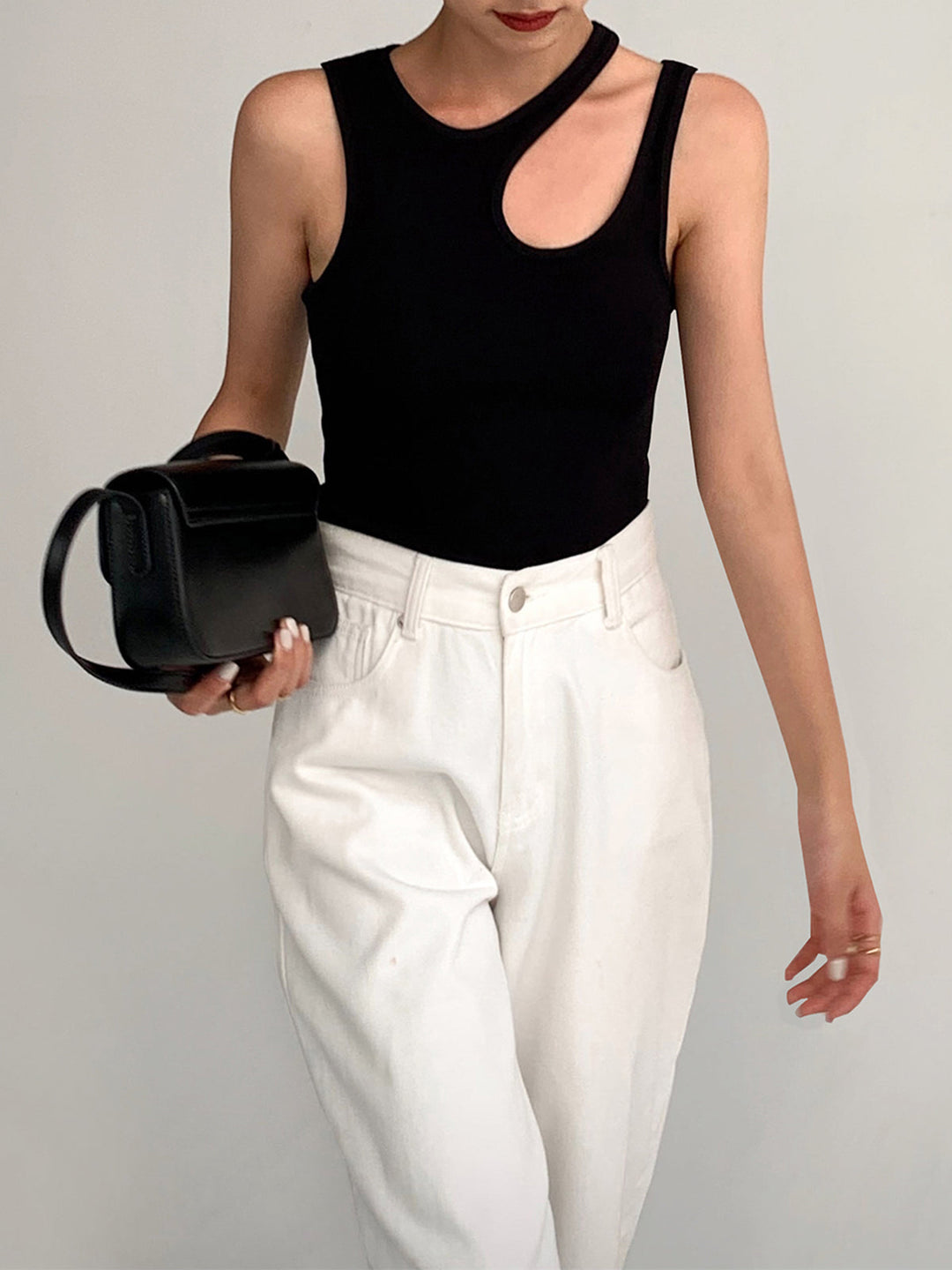 Rita - Elegante camiseta de tirantes recortada para mujer