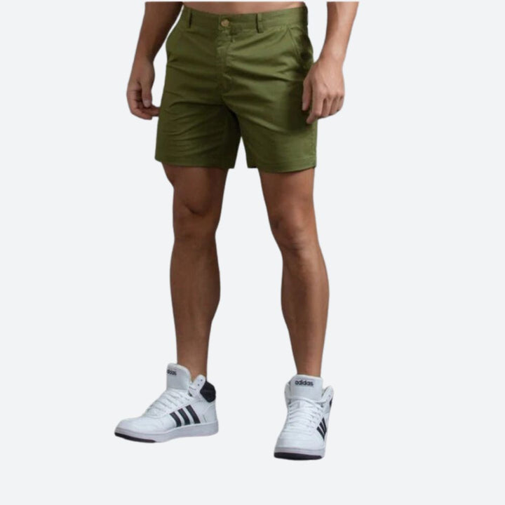 Elegantes pantalones cortos de verano para él - Bien