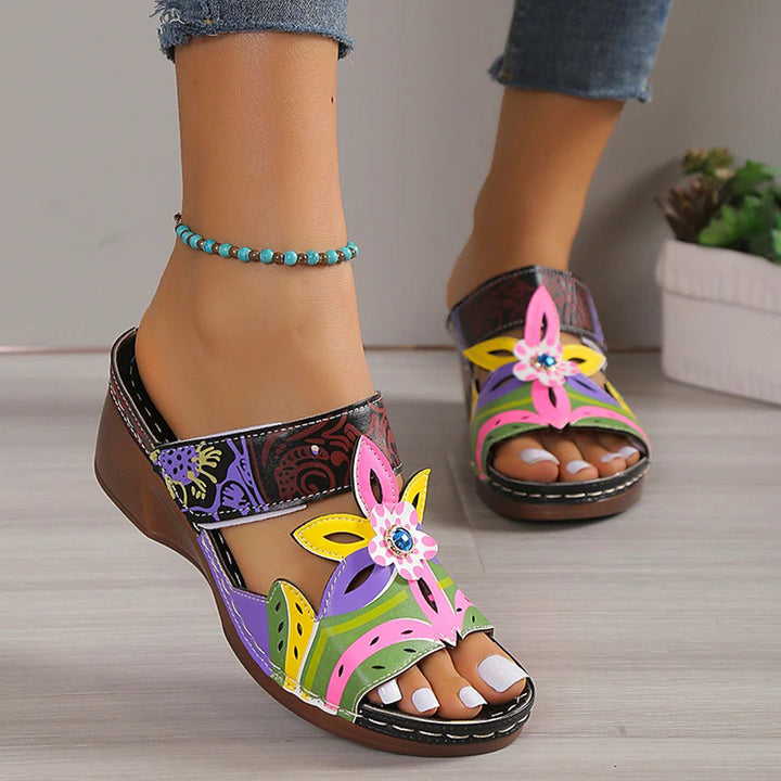 KAMARI - Sandalias alegres y coloridas para el verano