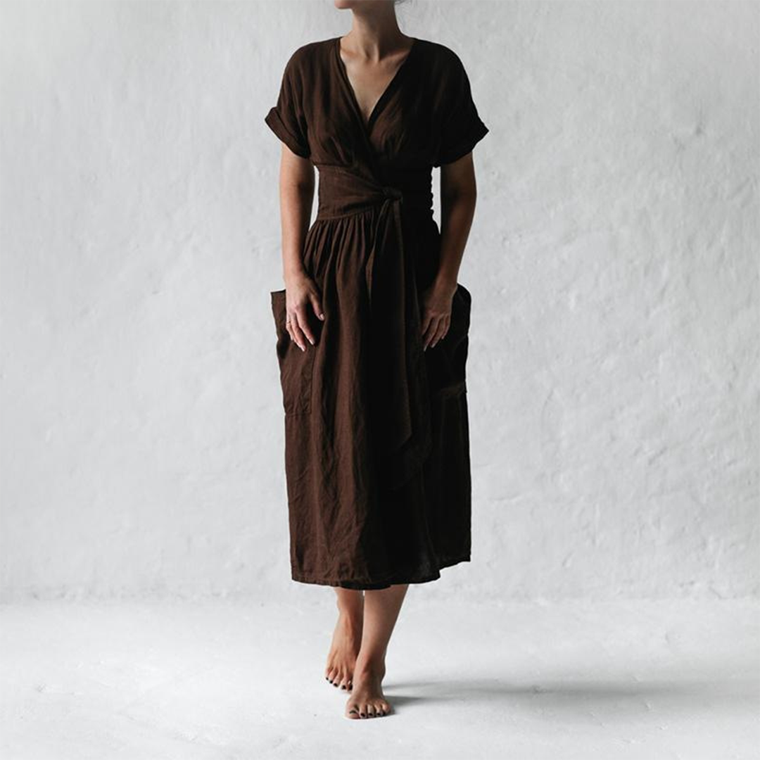 Elegante vestido casual con cuello en V de AVAH