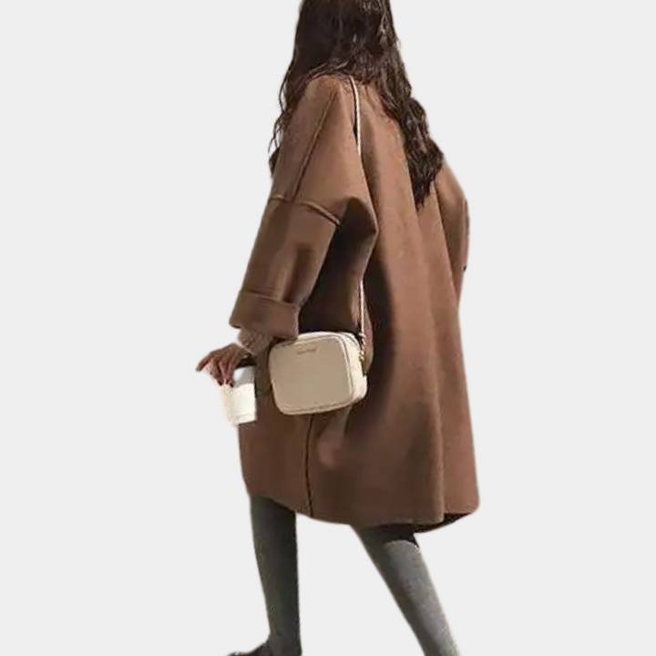 Elegante abrigo oversize de mujer para un look a la última