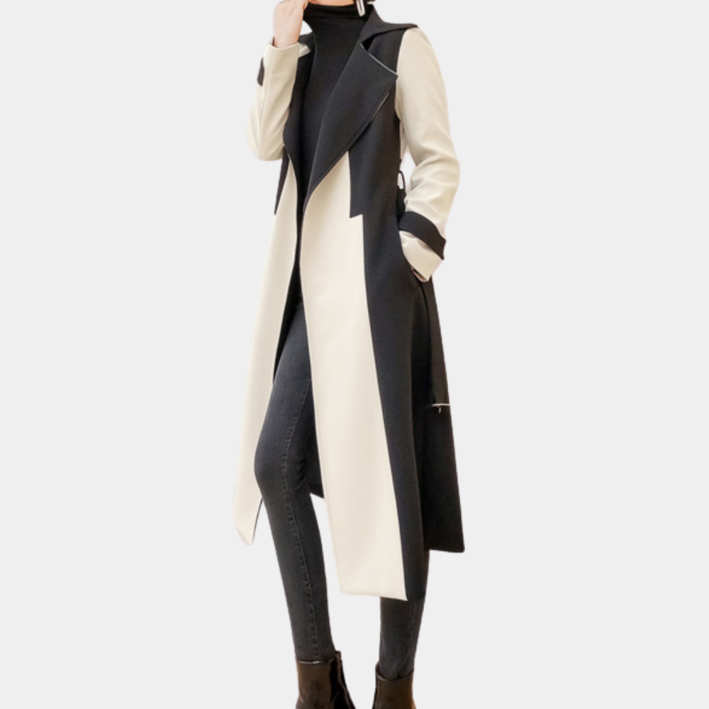 Elegante gabardina de mujer con un sofisticado cinturón