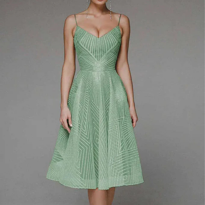 Blanca - Elegante vestido con elegante diseño de espalda abierta