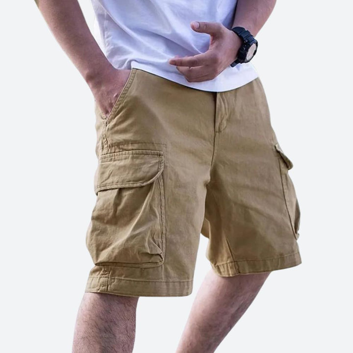 Elegantes pantalones cortos para hombre con prácticos bolsillos - Claude