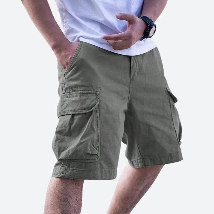 Elegantes pantalones cortos para hombre con prácticos bolsillos - Claude