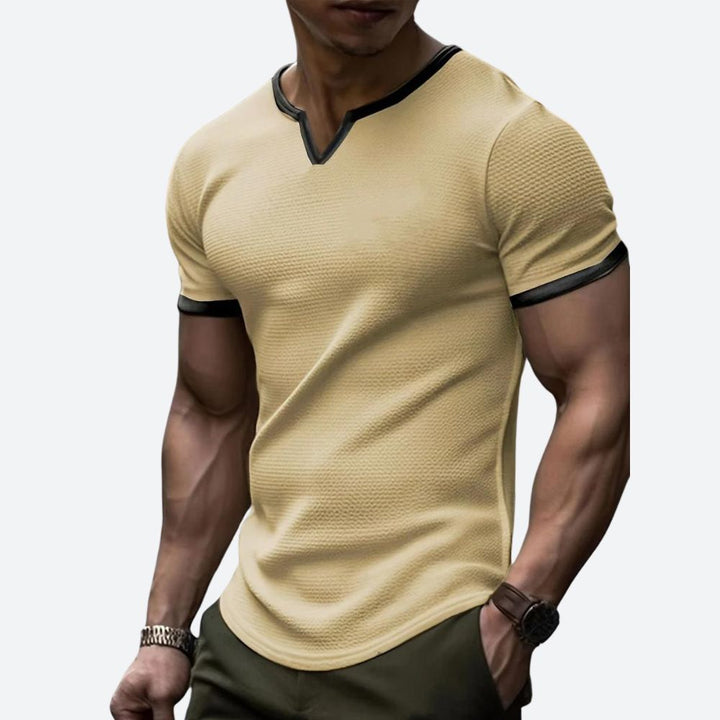 Elegante camiseta con cuello en V - Darcyl
