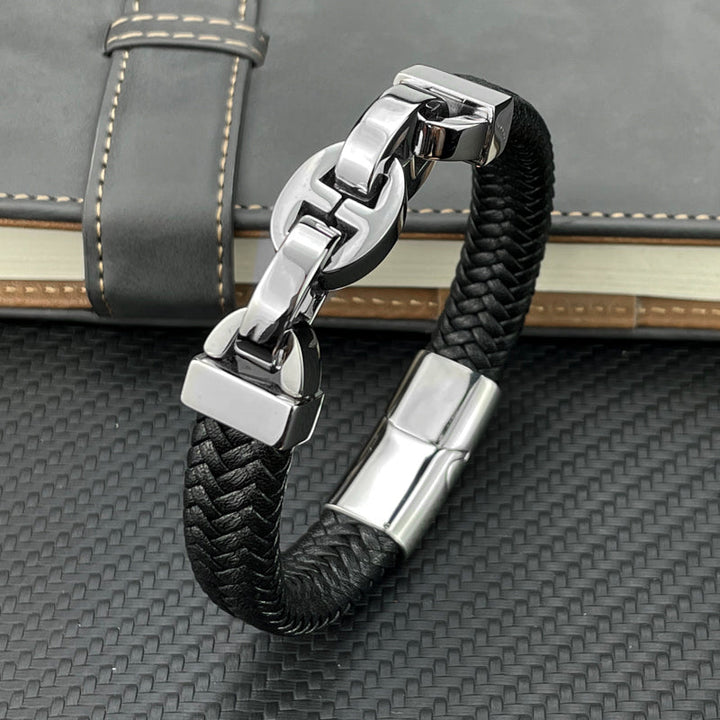 Vince - Elegante pulsera de cuero vintage para el hombre moderno