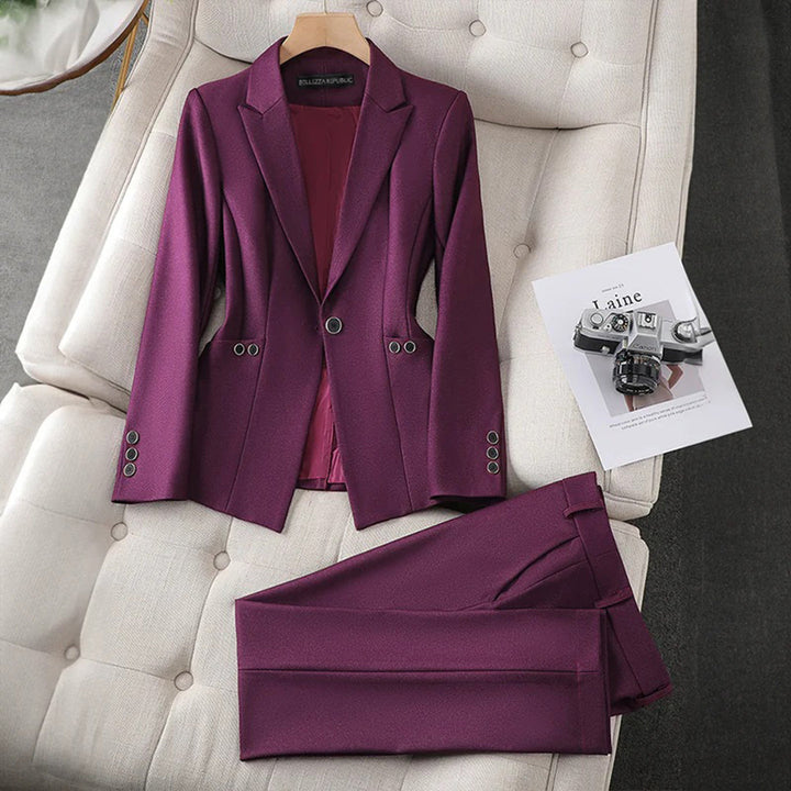 Conjunto Elegante de Blazer y Pantalones LAURA