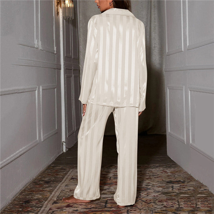 Pia - Elegante pijama de seda para mujer