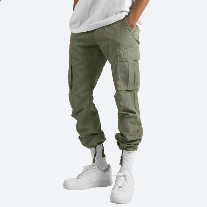 Elegantes pantalones cargo RYKER para el hombre moderno
