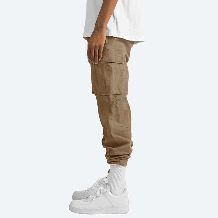 Elegantes pantalones cargo RYKER para el hombre moderno