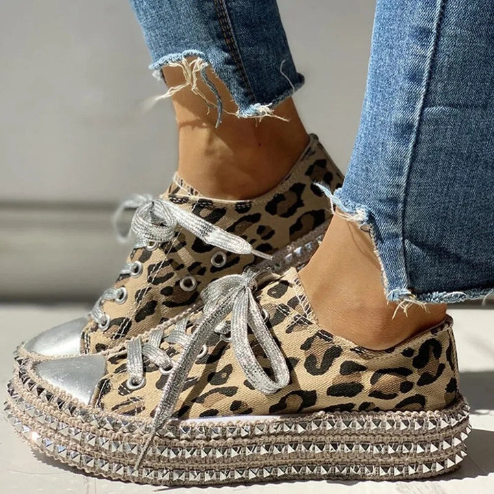 Elegantes zapatillas de lona Odette de Top Quality