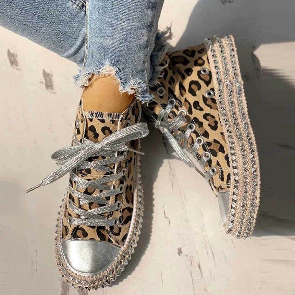Elegantes zapatillas de lona Odette de Top Quality