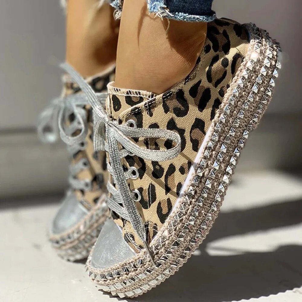 Elegantes zapatillas de lona Odette de Top Quality