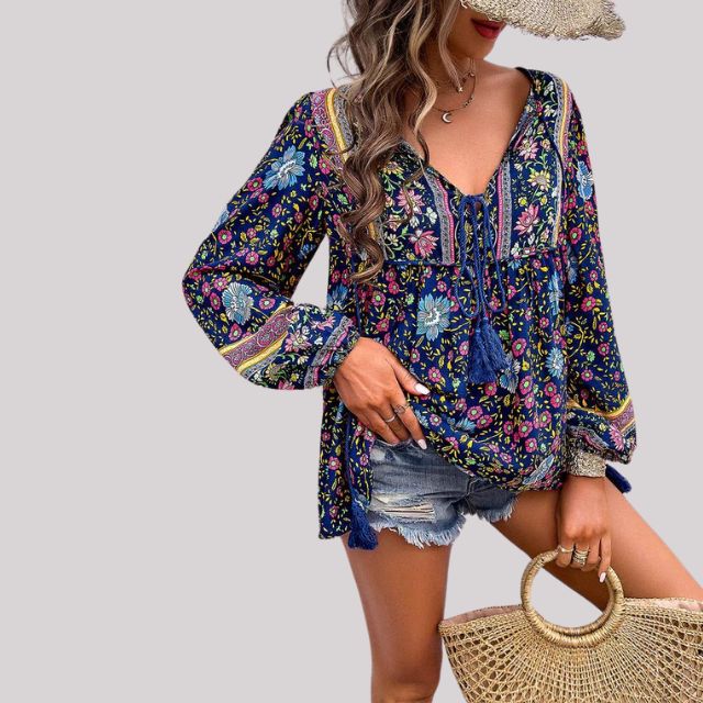 Elegante blusa Kara Bohème con encantador estampado paisley para mujer