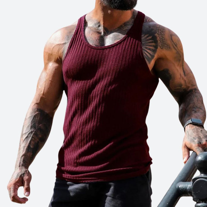 Elegante camiseta de tirantes de verano para aventuras deportivas - Wout