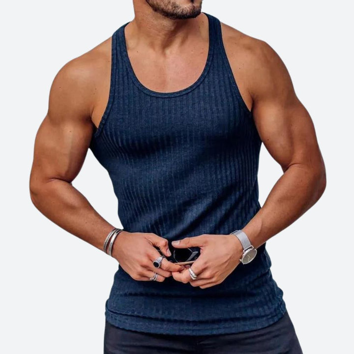 Elegante camiseta de tirantes de verano para aventuras deportivas - Wout