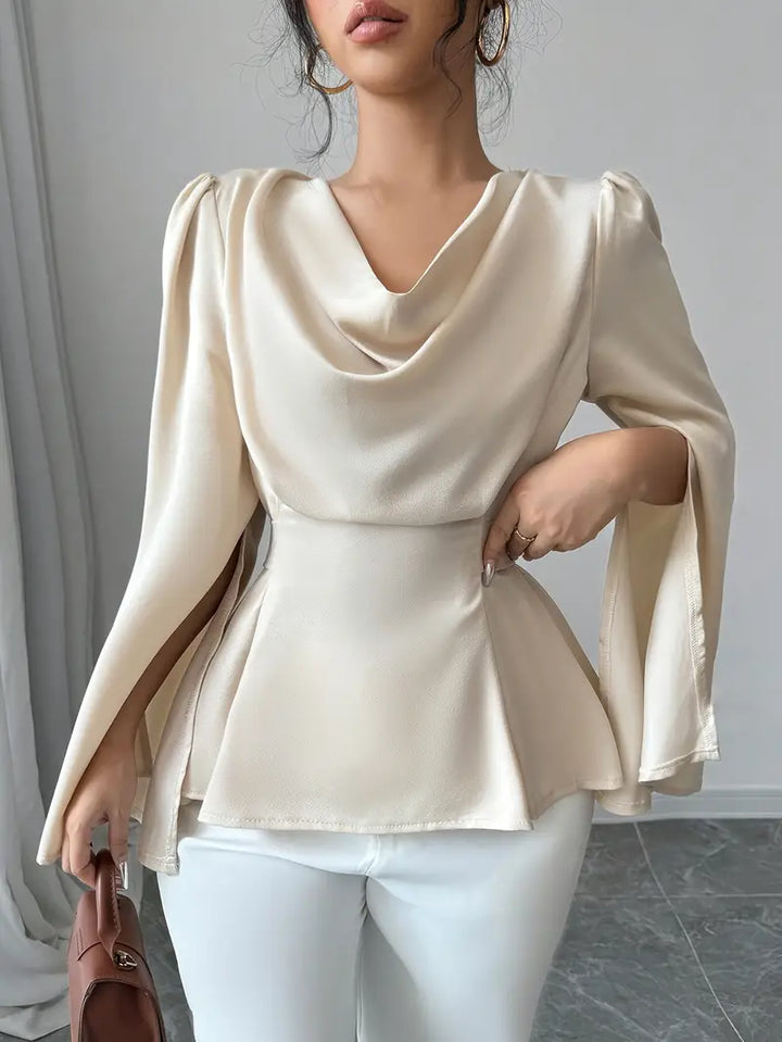 Scarlett - Elegante top albaricoque con mangas de campana para un estiloso look otoñal de mujer