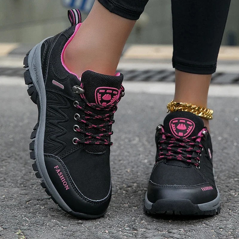 Maura - Elegantes botas de montaña para mujer