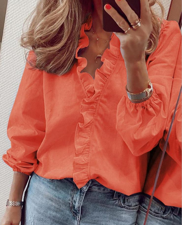 Elegante blusa con cuello en V y volantes para mujer - Blossom Collection
